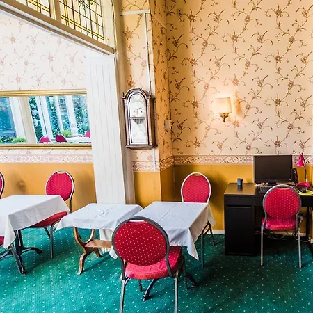 Sander Hotel 3*
