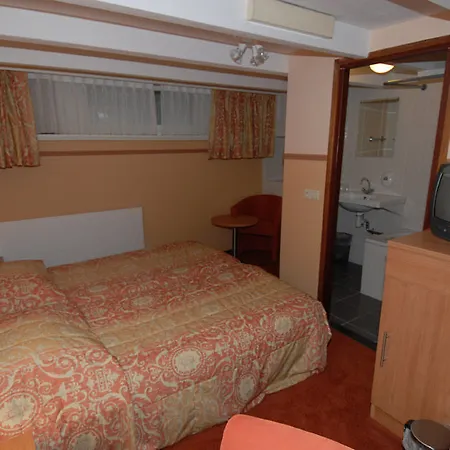 Sander Hotel 3*