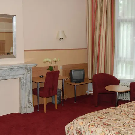 Sander Hotel 3*