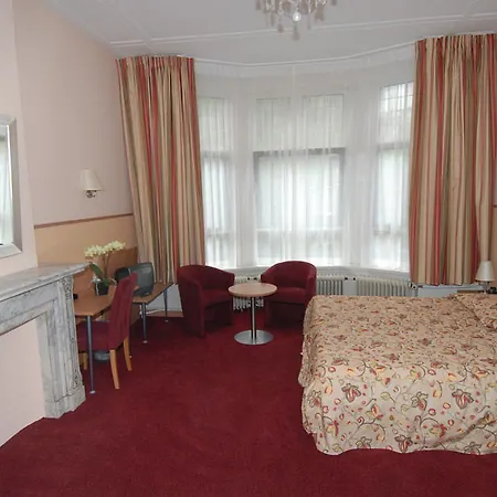 Hotell Sander 3*