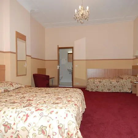 Sander Hotel 3*